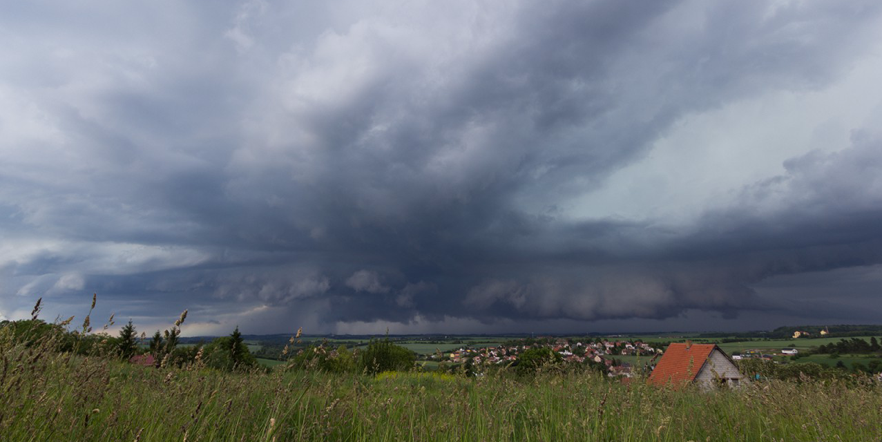 Fotogenická bouře nad Brandýskem 31. 5. 2016