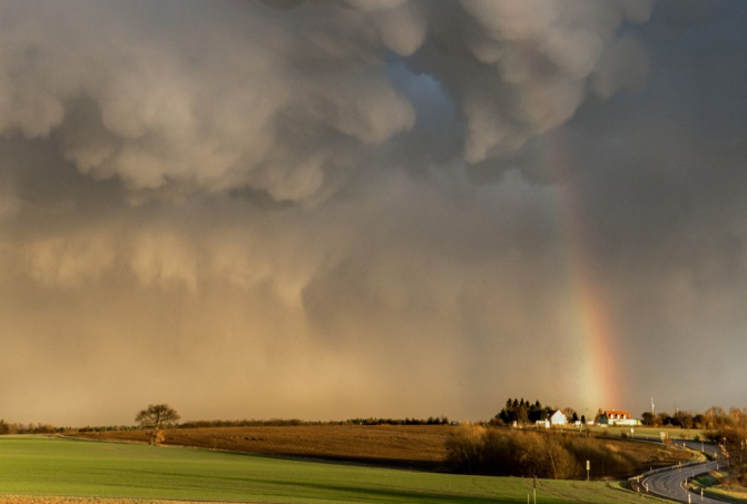 Bouřky u Erfurtu a na Plzeňsku 4. 4. 2018