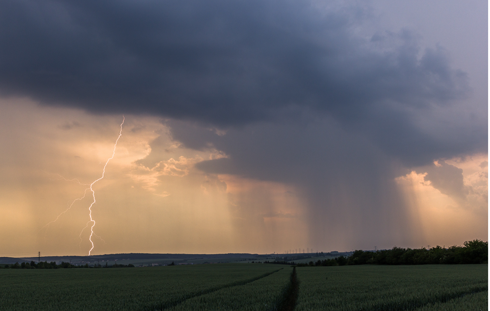 Silné bouřky na Plzeňsku a ve Středních Čechách 29. 5. 2018