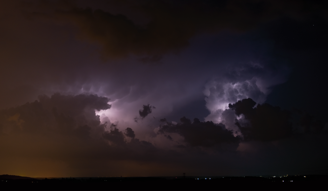 Bouřka s přívalovým deštěm na Slánsku 9. 6. 2018